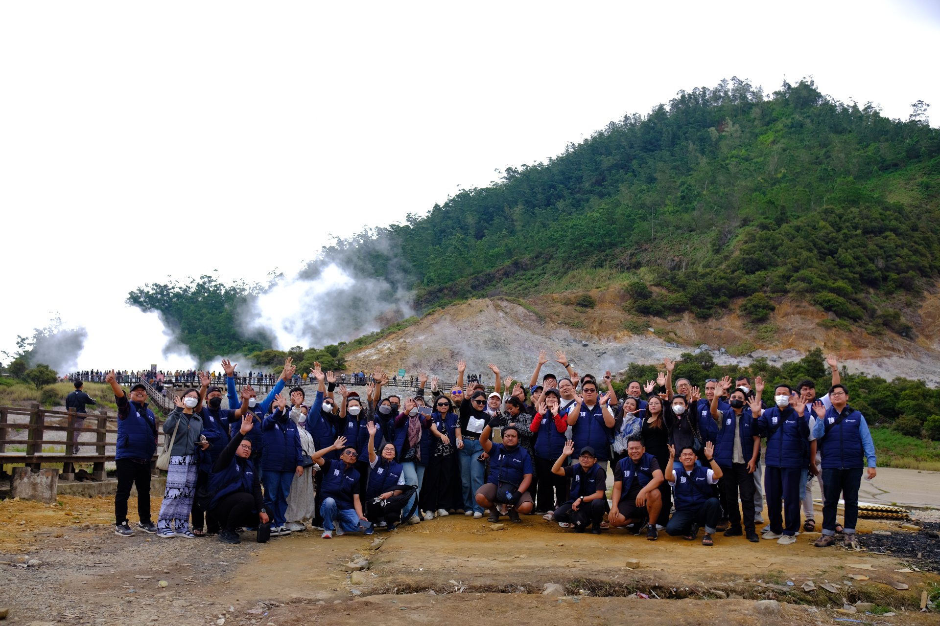 Paket Shuttle 1: Sunrise, 5 Destinasi & Sentra Oleh-oleh
