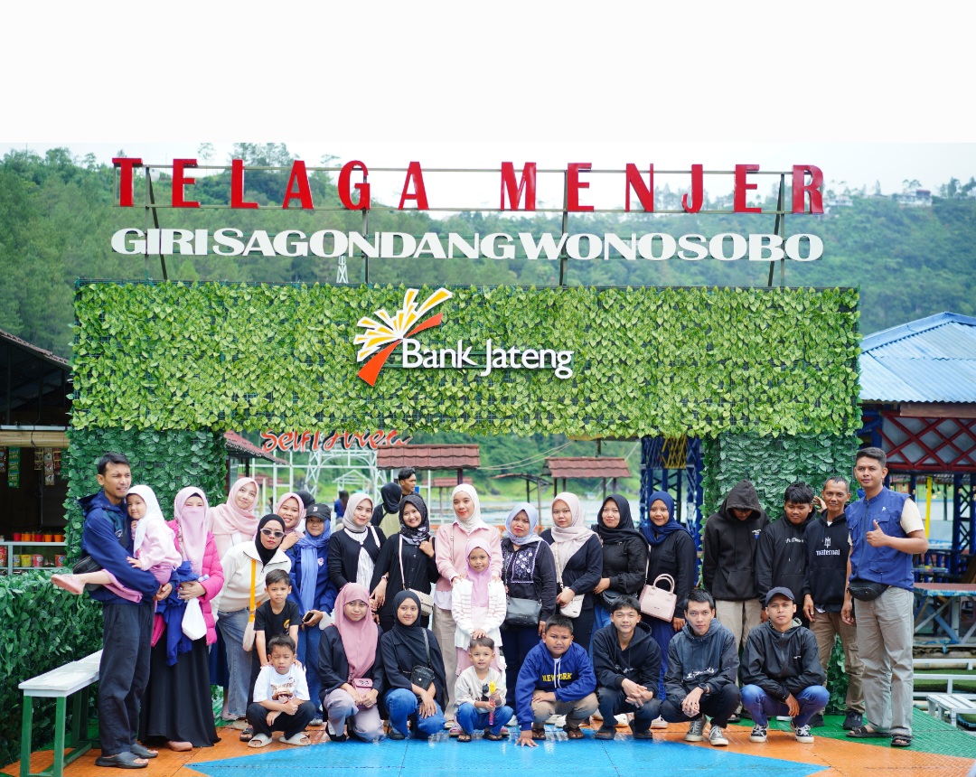 Paket Tour Dieng 2 Hari 1 Malam (Golden Sunrise Sikunir)