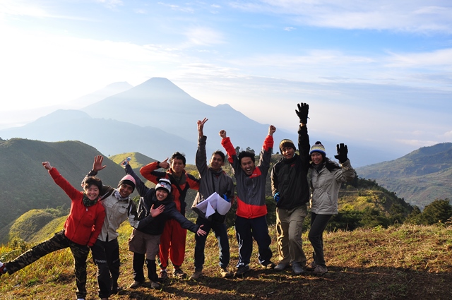 Matahari Pertama di Puncak Sikunir